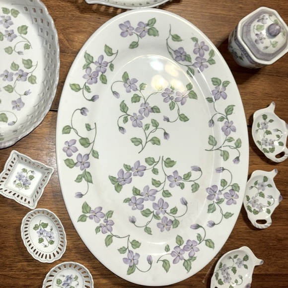 Andrea by Sadek Violets Child Teaset with Tray 11 pcs - Picture 5 of 9